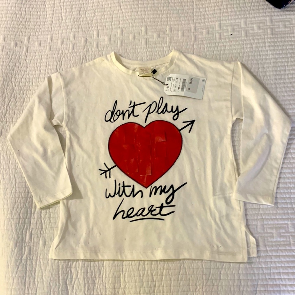 Zara girls novelty cotton t with interactive heart motif